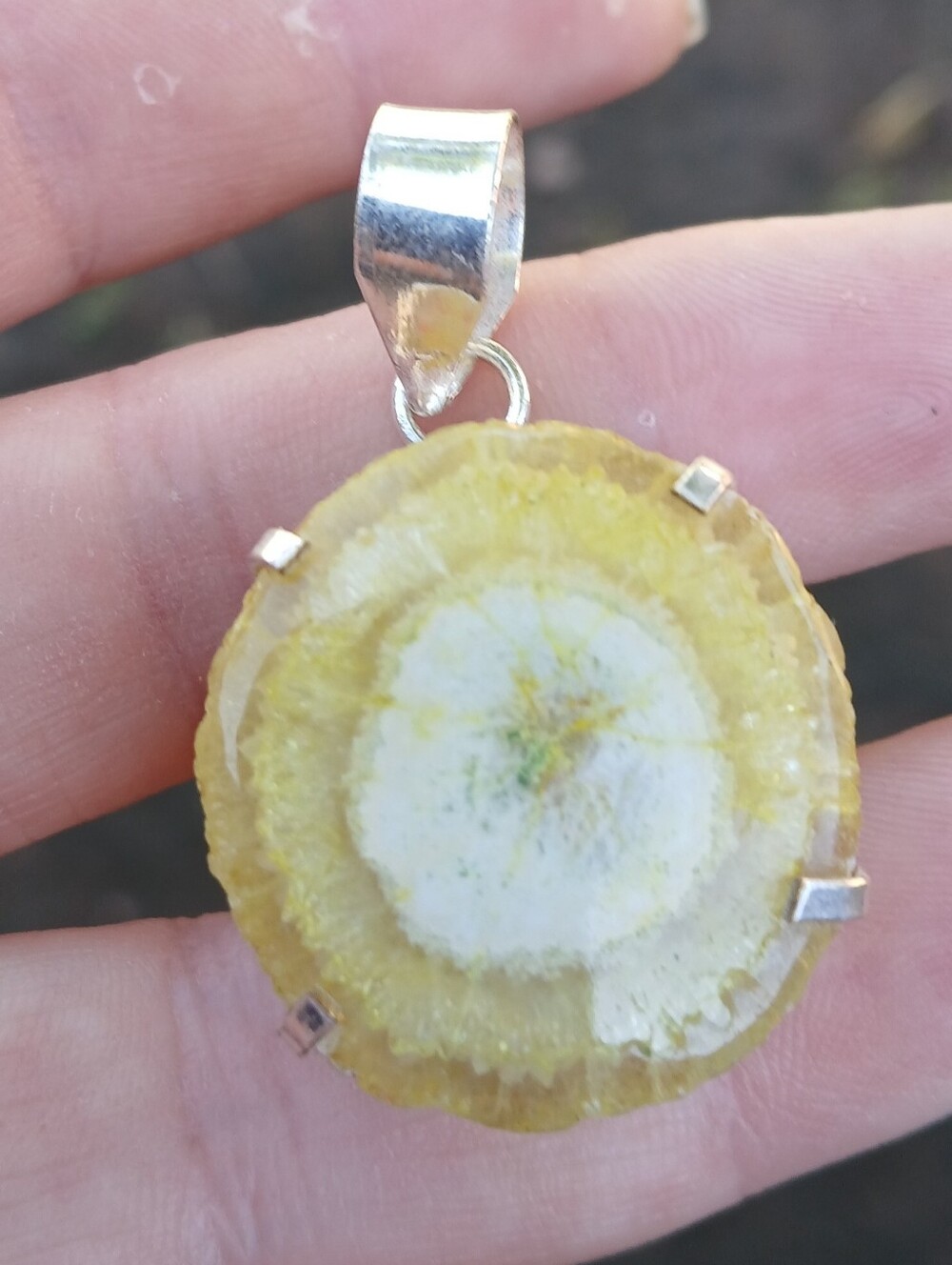 New Round Yellow Solar Quartz Agate 925 Silver Pendant.